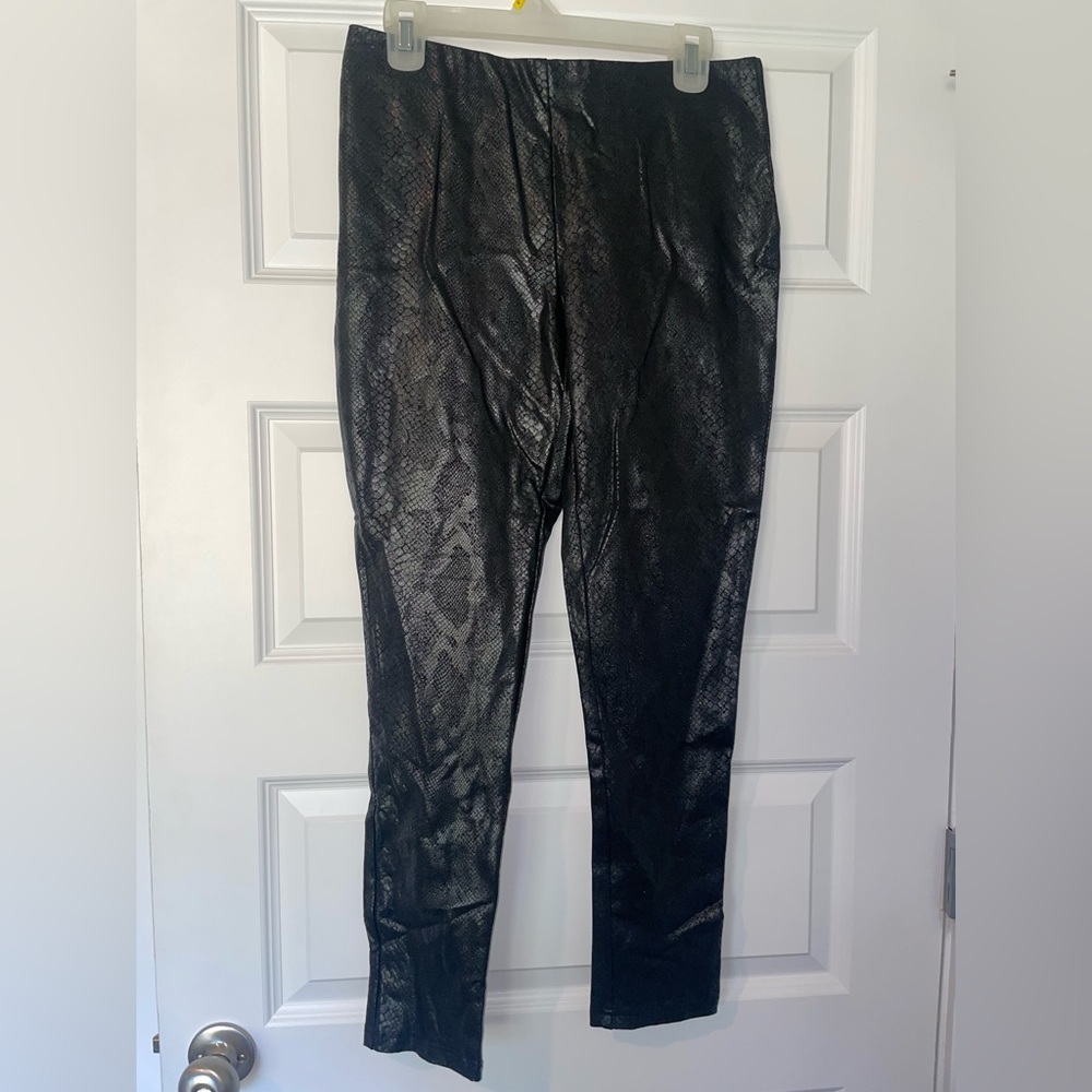 NWOT- Jenna Rose- Faux Leather Snake Skin Leggings- Size 8